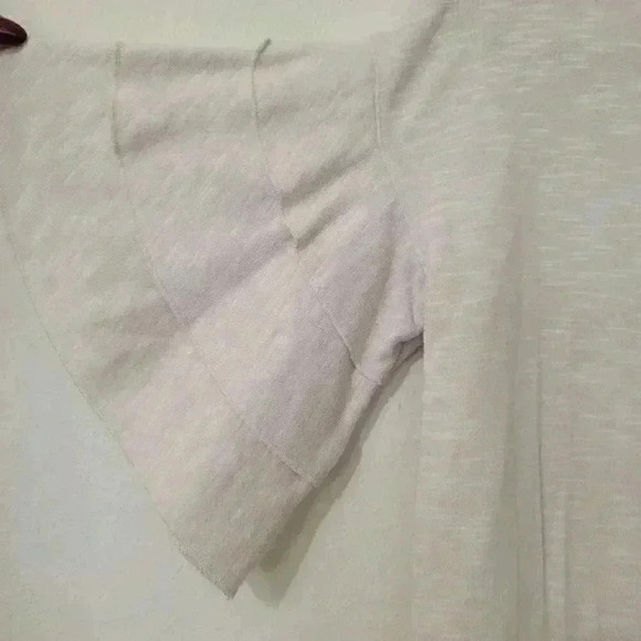 A.N.A cream ruffle sleeve blouse size small - Picture 4 of 4